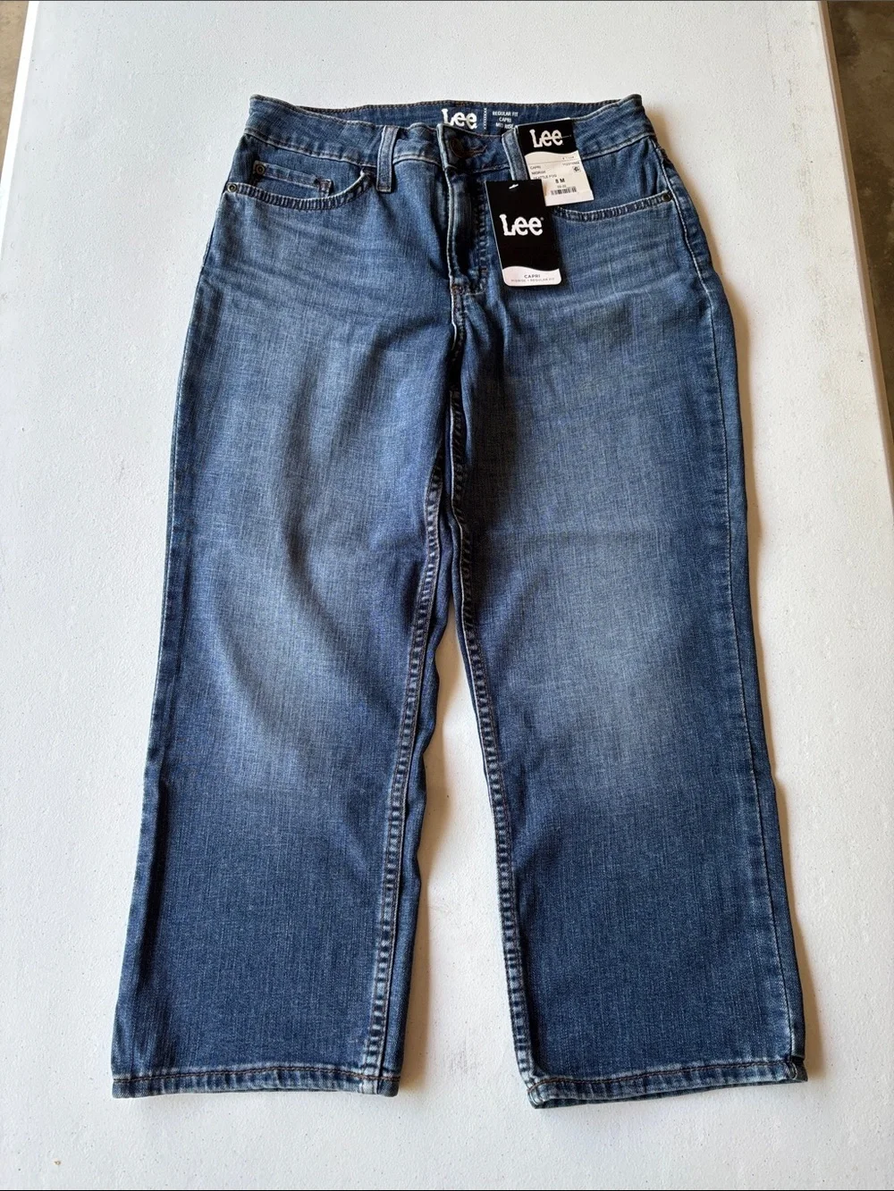 NWT Lee Women's Relaxed Capri Straight Jeans in Medium Blue 8M